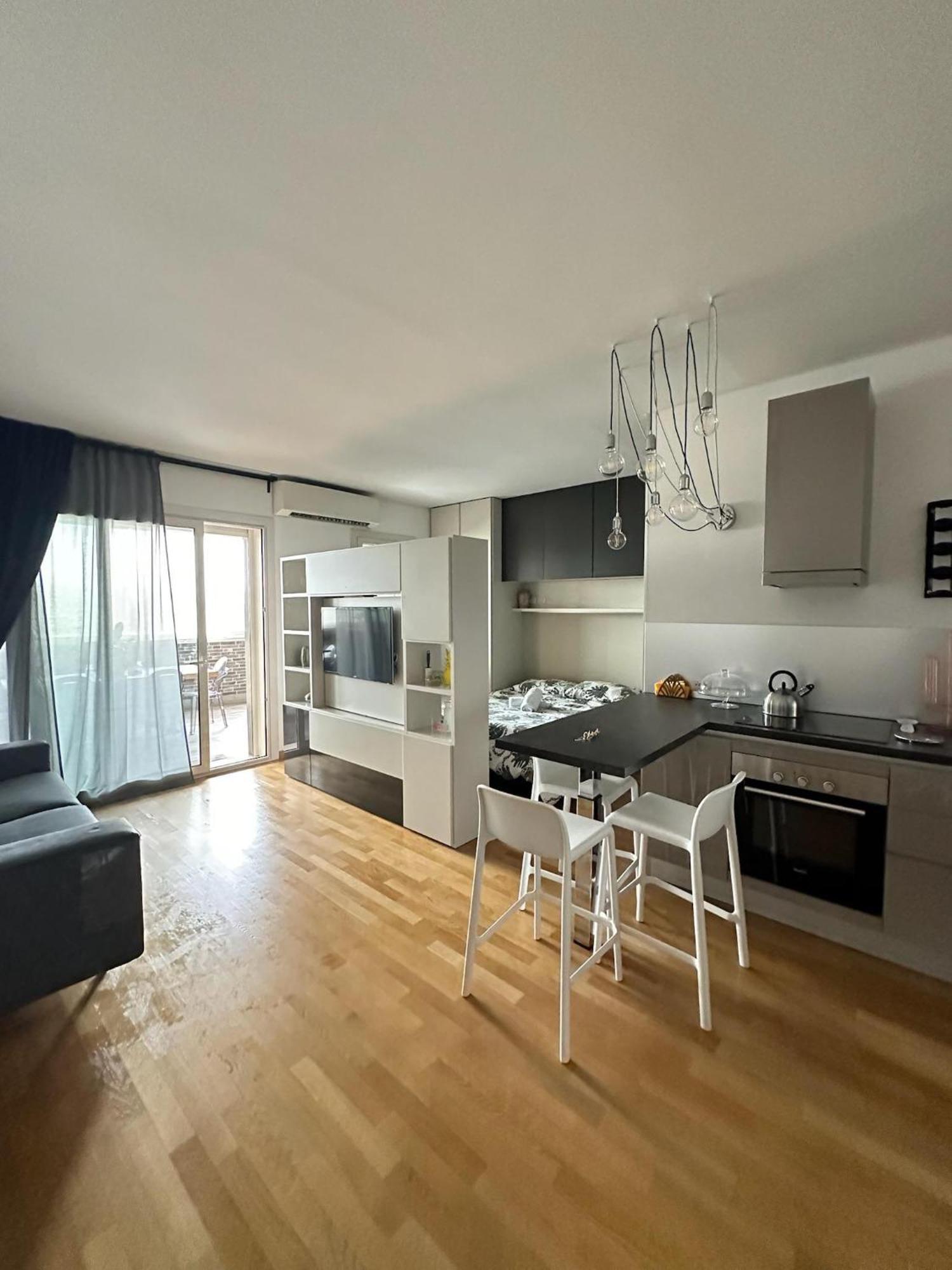 Modern Loft Private Apartment Rome Exterior photo