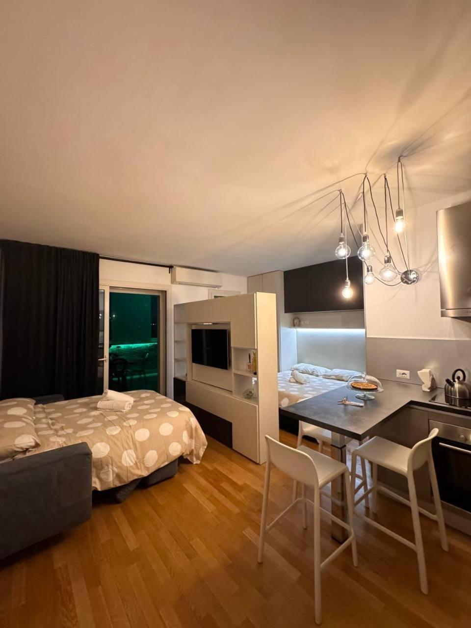 Modern Loft Private Apartment Rome Exterior photo